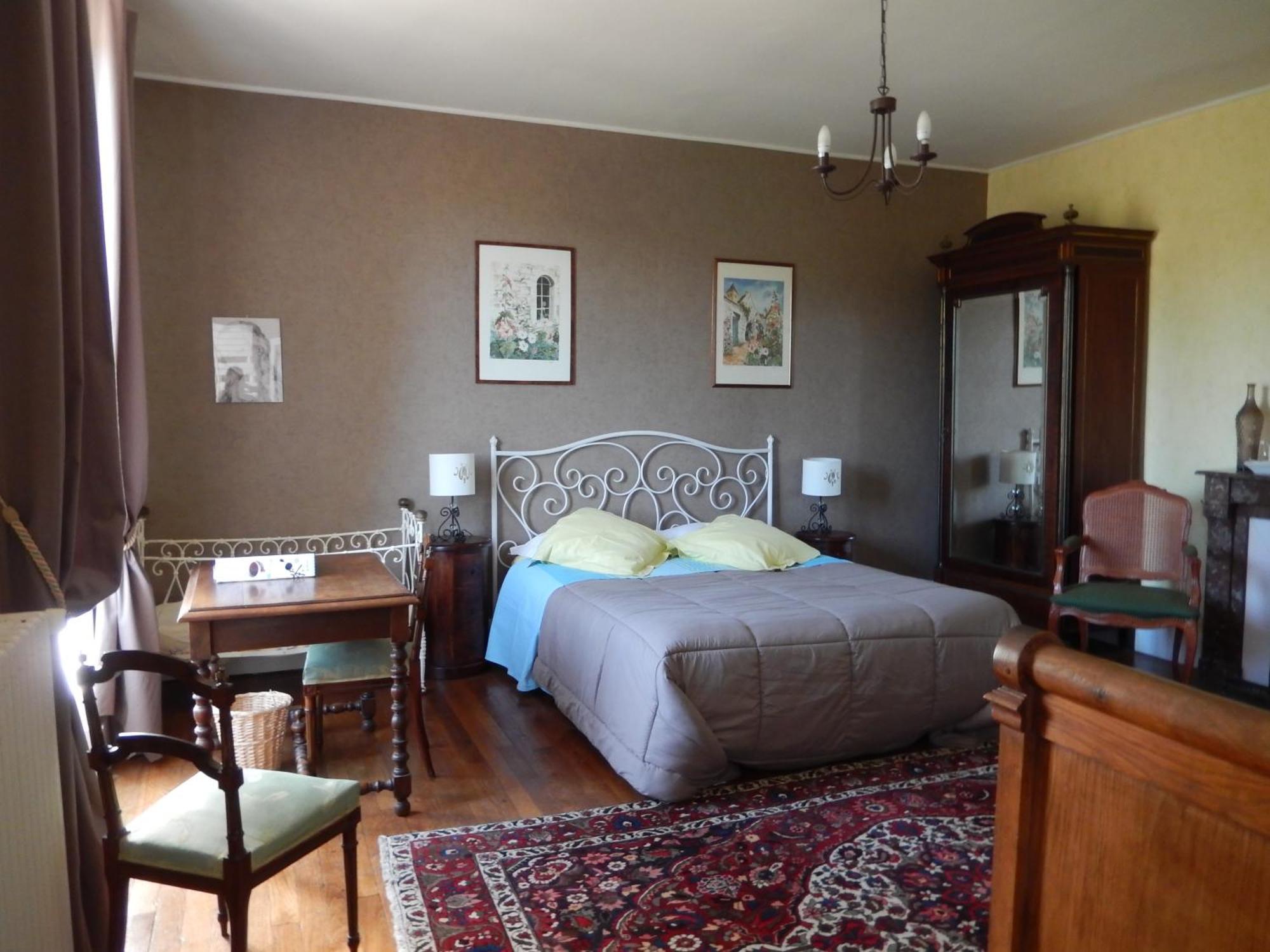 Chambres D'Hotes - Domaine Des Perrieres Crux-la-Ville Værelse billede